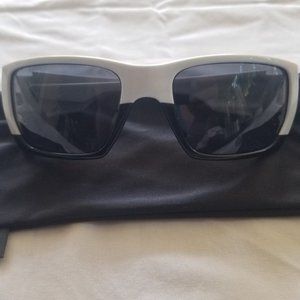 Oakley "Style Switch" White/Black Frame Polarized Sunglasses